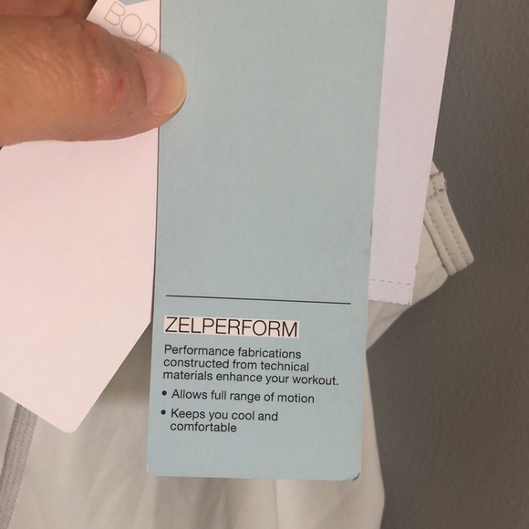 𝅺NEW Zella “Nova” Exercise Perforated Cutout Racer Back Size L Workout Tank Top - Picture 13 of 15